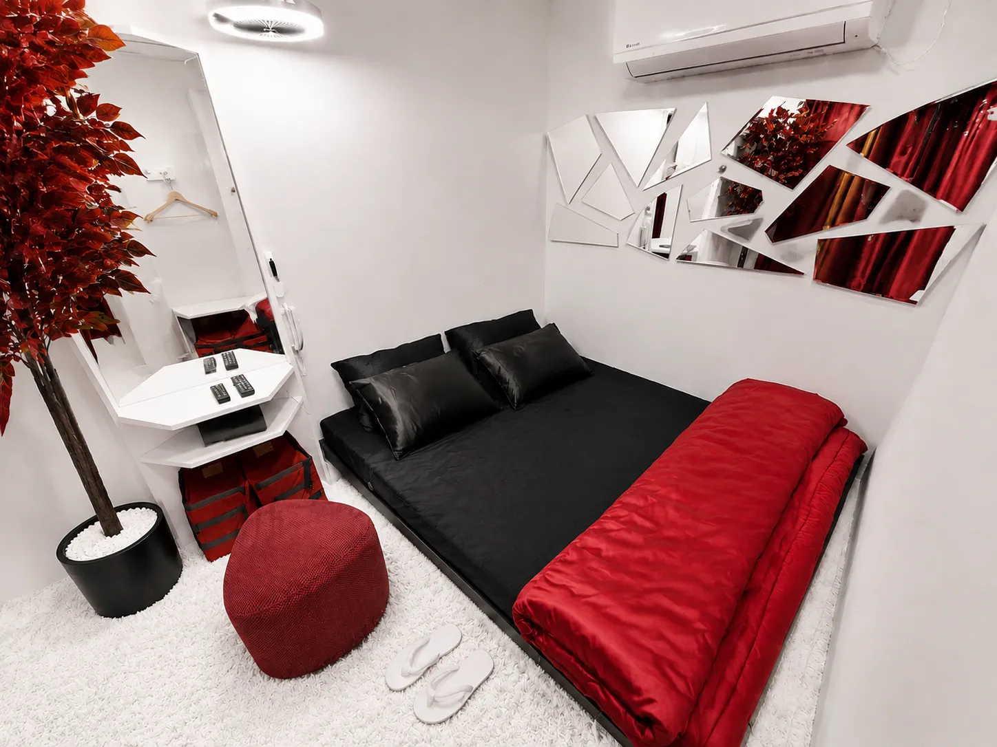 Exclusive Couple suits Room 304 photo 1